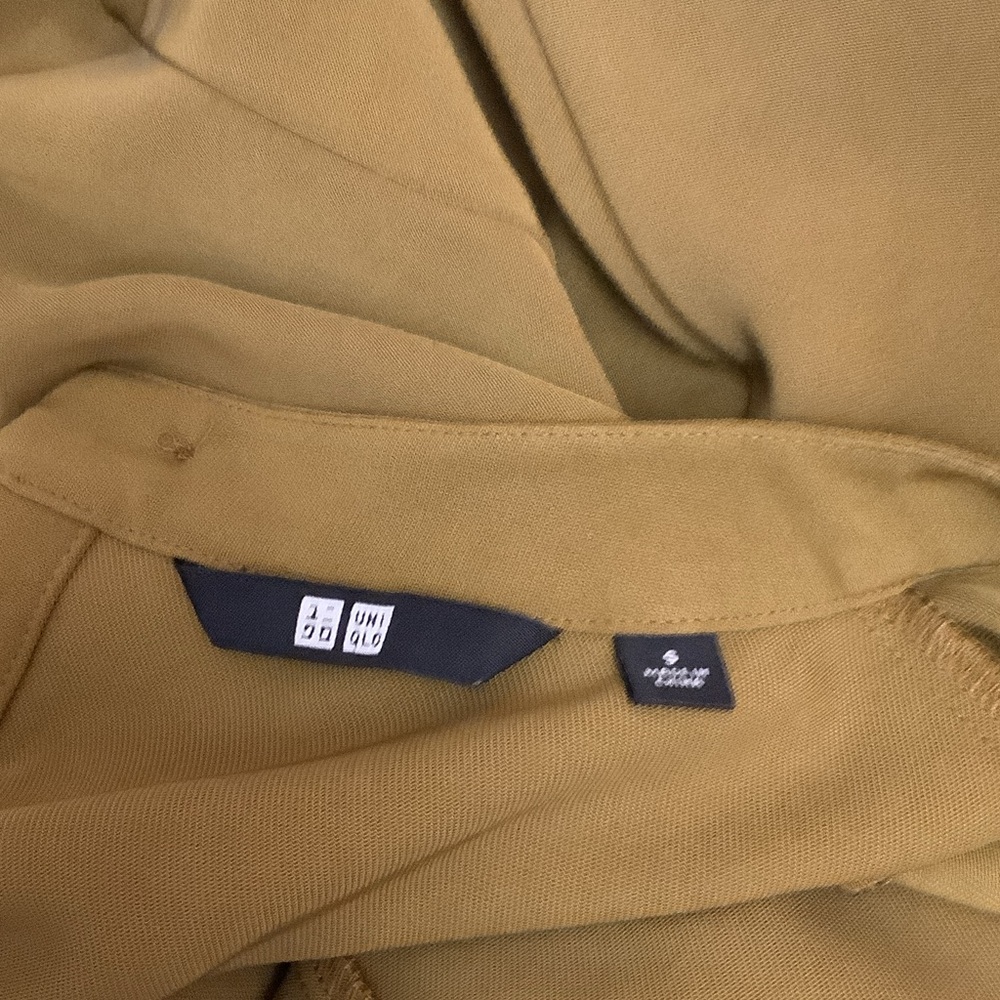Uniqlo Ocre Women's Blouse - Picture 5 of 6